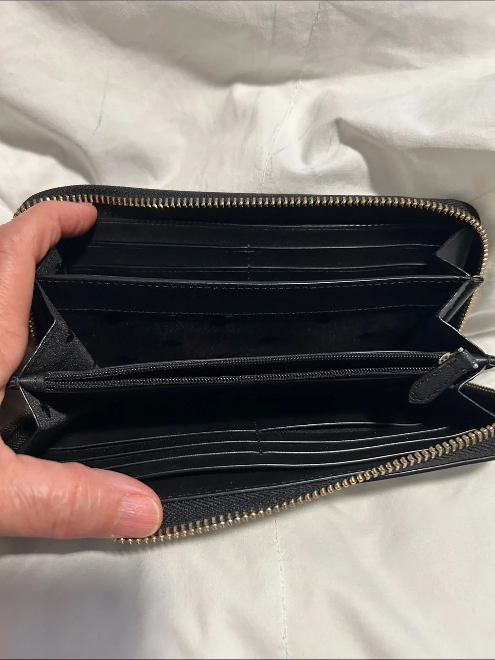 Kate Spade New York Black Leather Large Continental Zip Wallet EUC